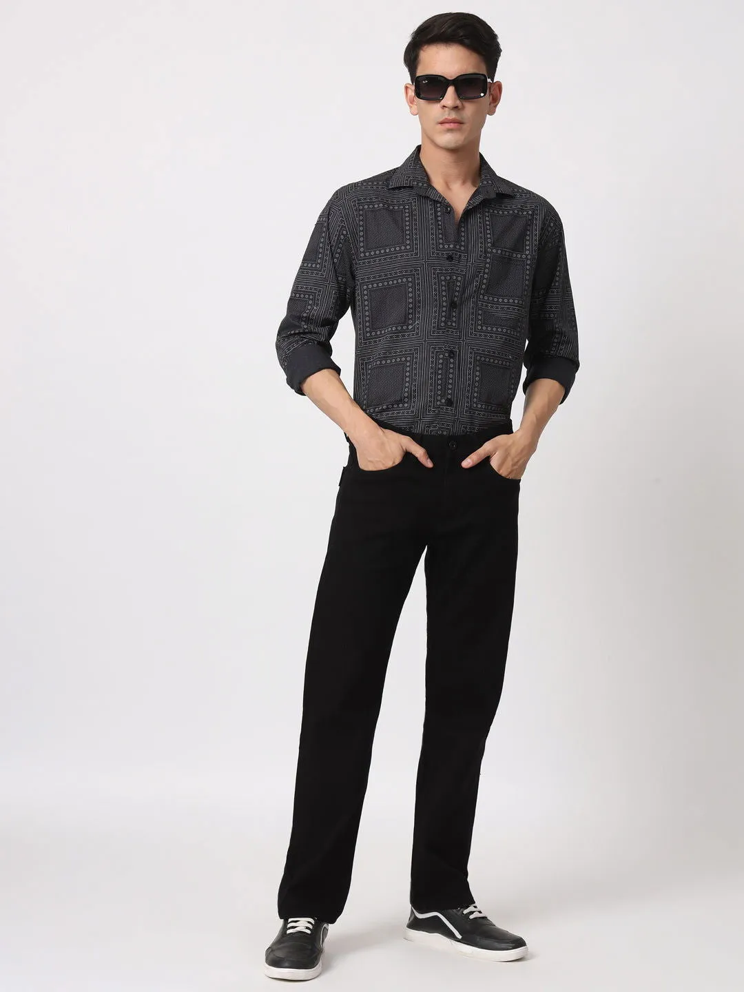 BLACK JEANS