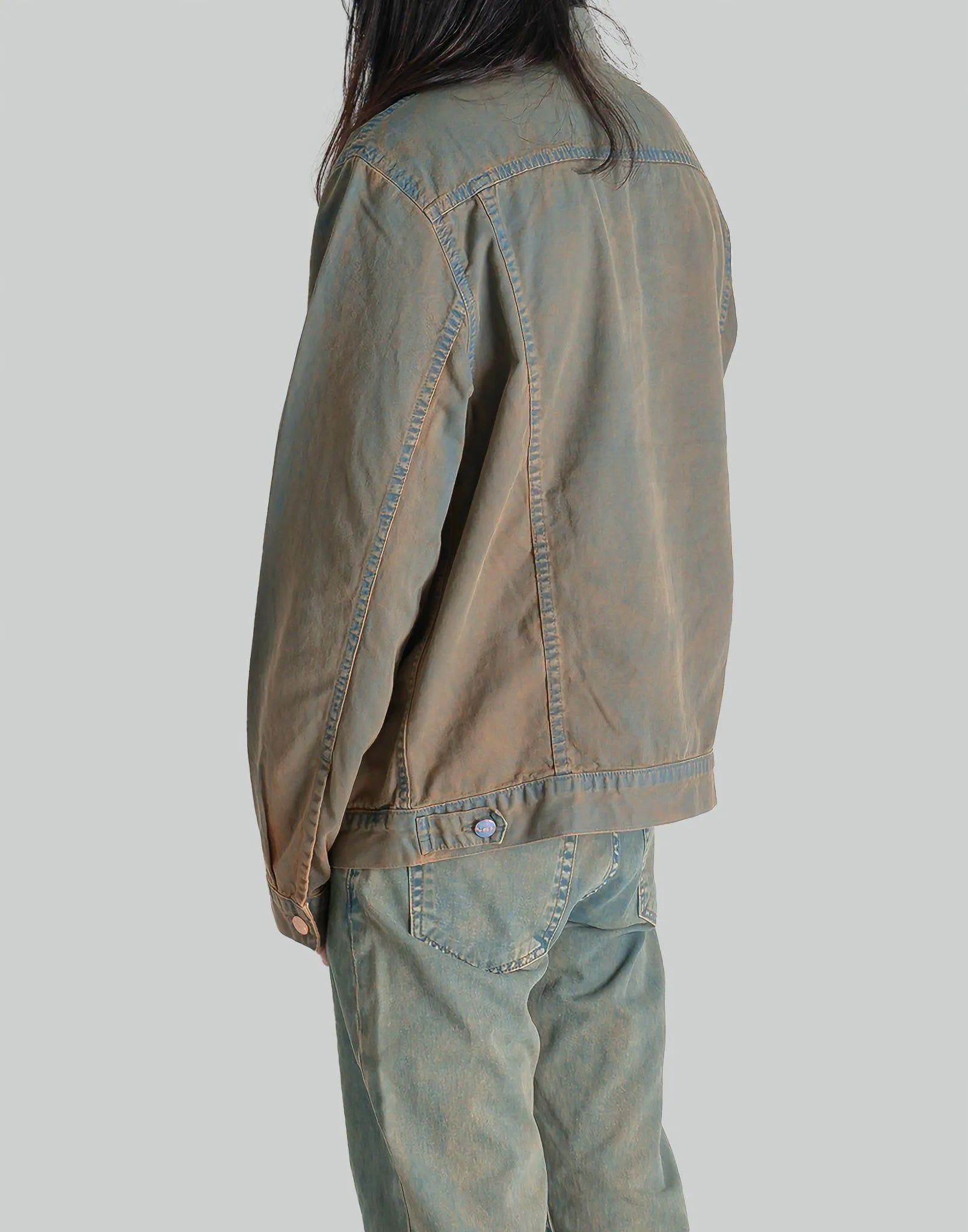 CLASSIC DENIM JACKET