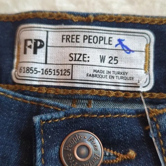 Free People Mid Rise Distressed Skinny Blue Jeans Size 25 NWT Waist 25 Inches